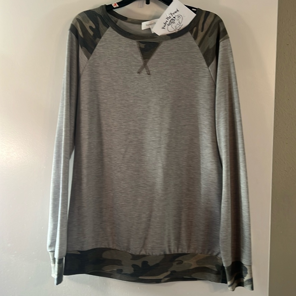 Hailey and Co. Heather Gray & Camo LongSleeve Raglan Top
